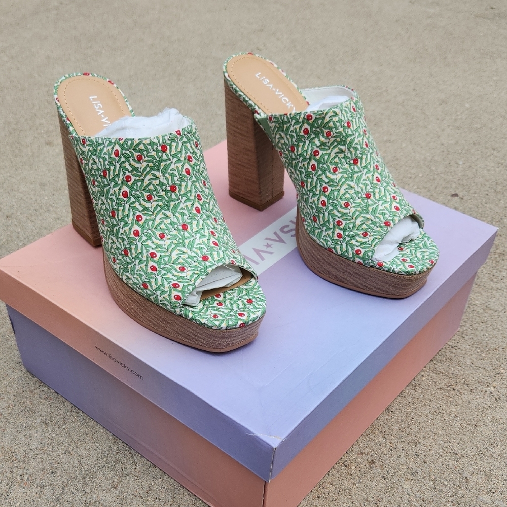 Mint Green Woven Platform Shoes with Chunky Wooden Heel